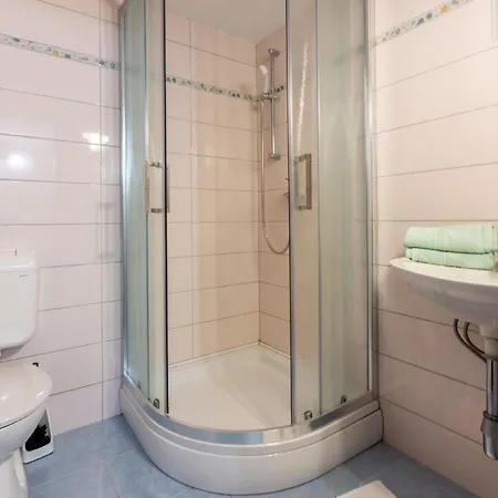 Ferienwohnung Fur 3 Personen Ca 30 Qm In Crikvenica, Kvarner Bucht Und Umgebung * Crikvenica